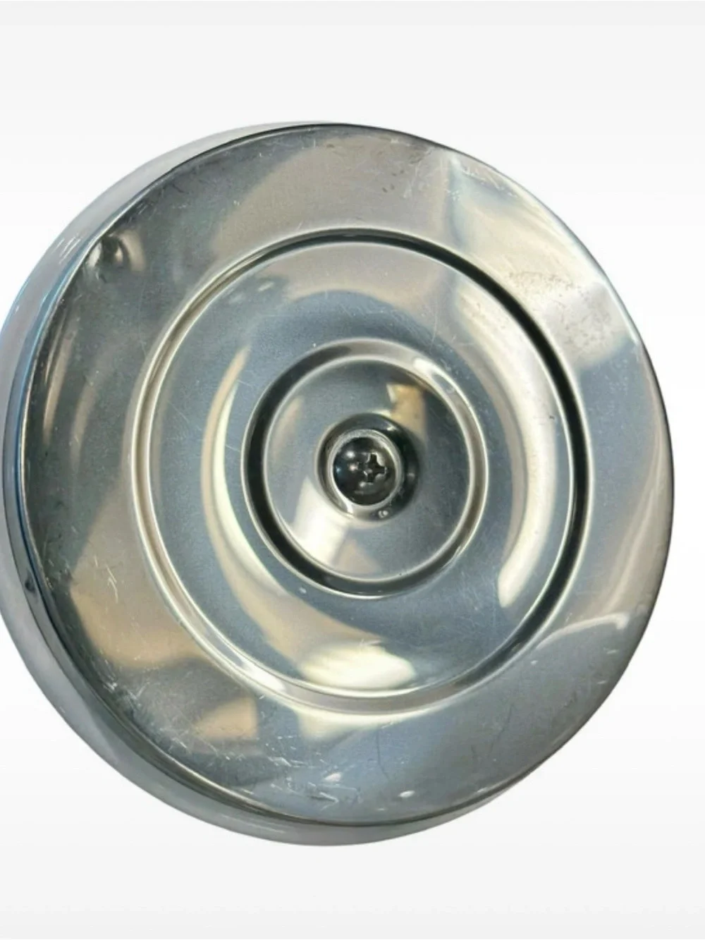 Le Creuset spout usage still